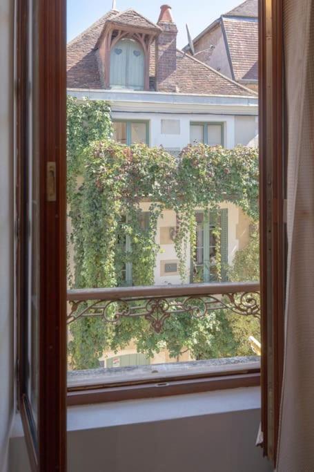 Le Beau Chardonnay, Au Coeur De Chablis Apartment Luaran gambar